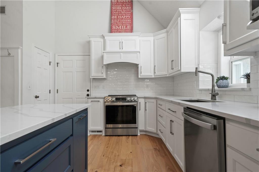 8270 W 172nd Terrace