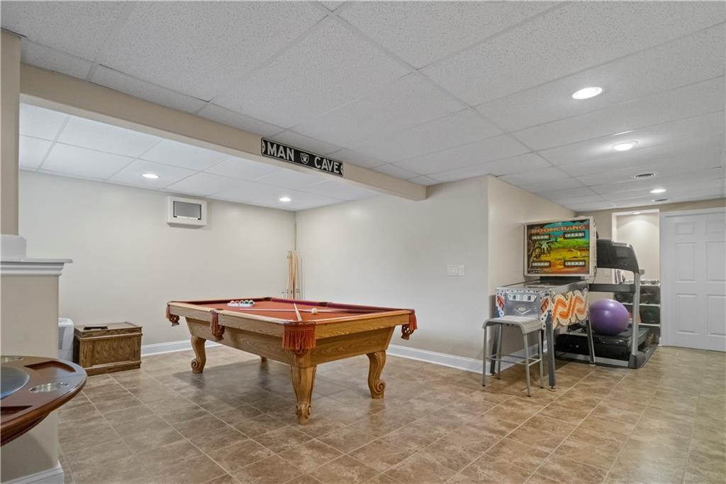 8216 W 146th Terrace