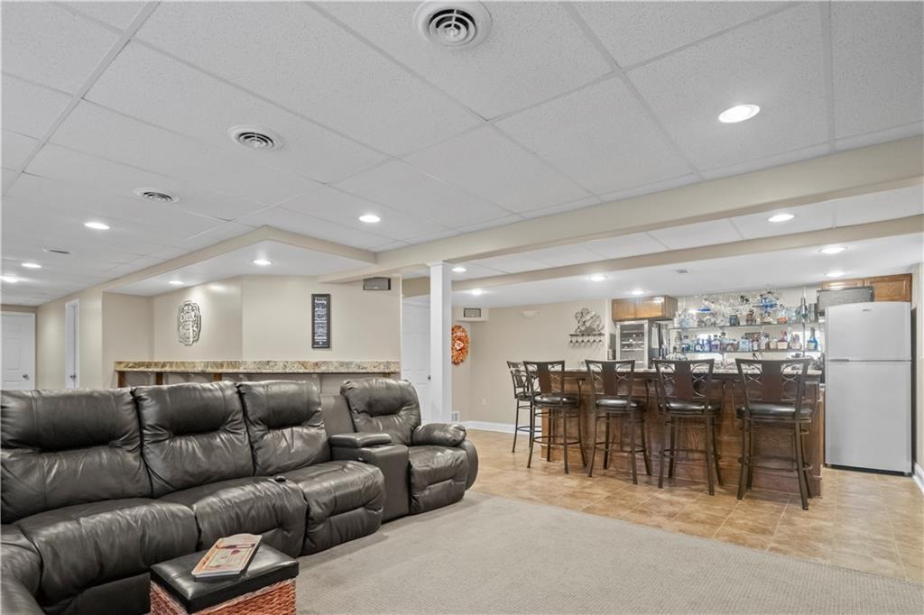 8216 W 146th Terrace