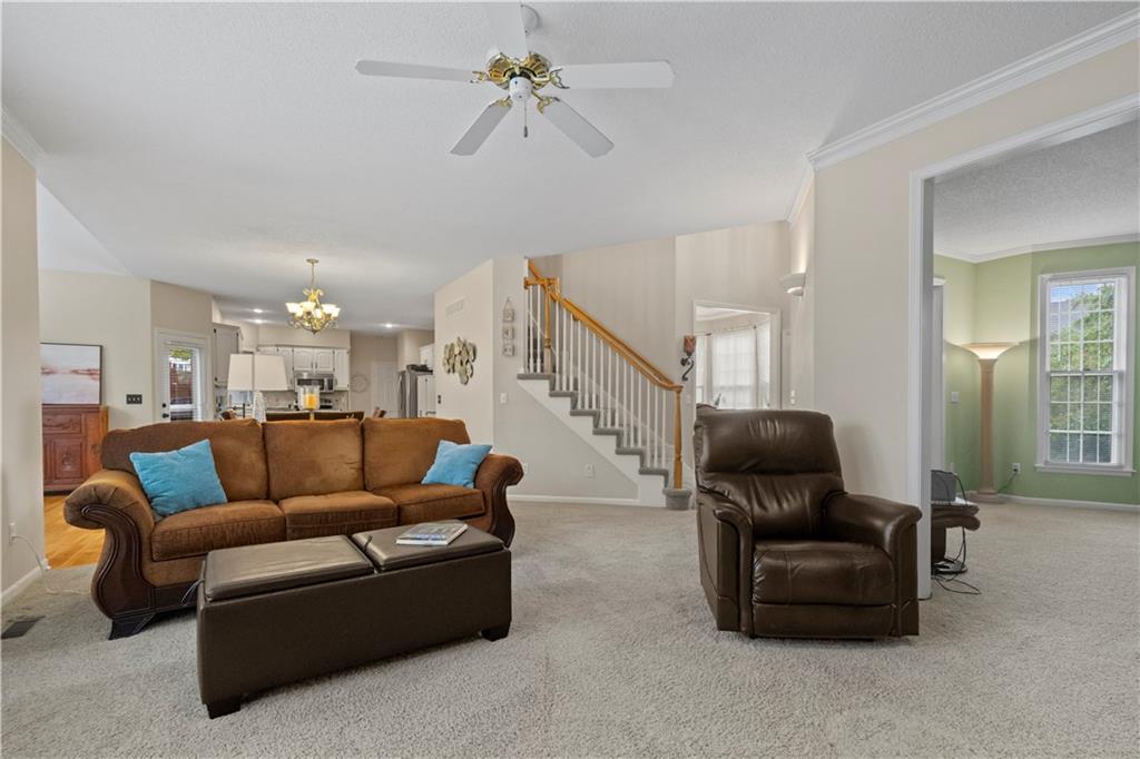 8216 W 146th Terrace