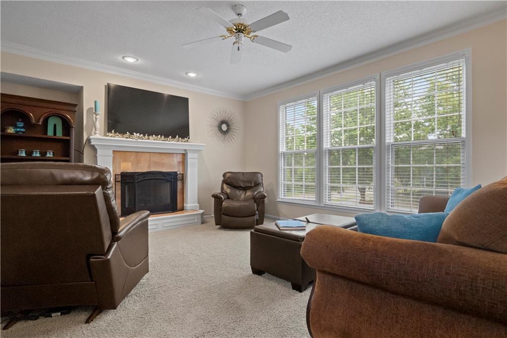 8216 W 146th Terrace