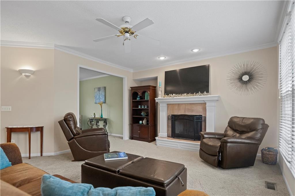 8216 W 146th Terrace