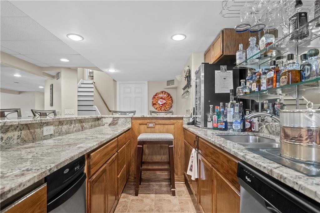 8216 W 146th Terrace