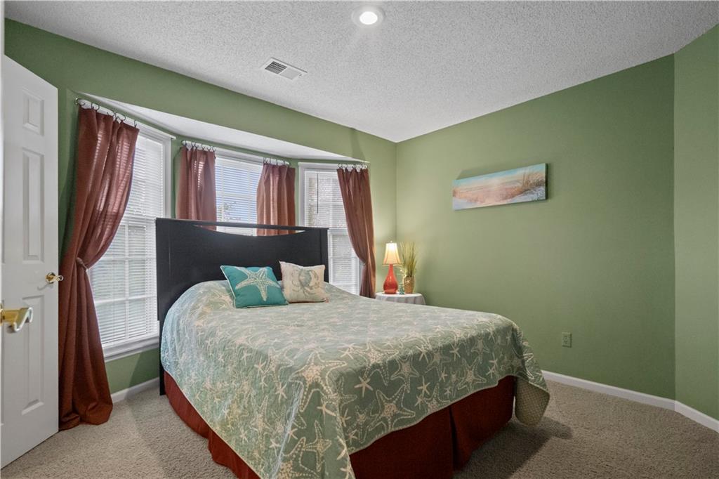 8216 W 146th Terrace