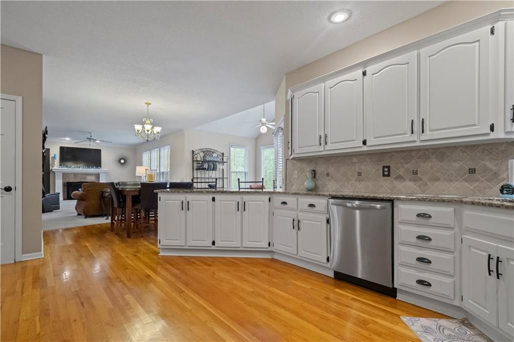 8216 W 146th Terrace