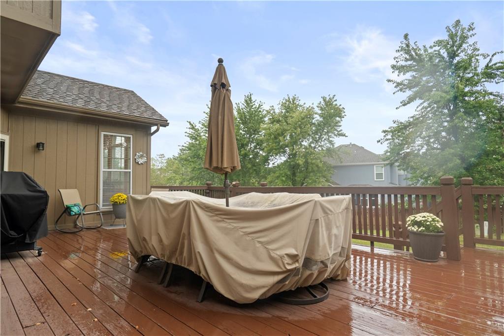 8216 W 146th Terrace