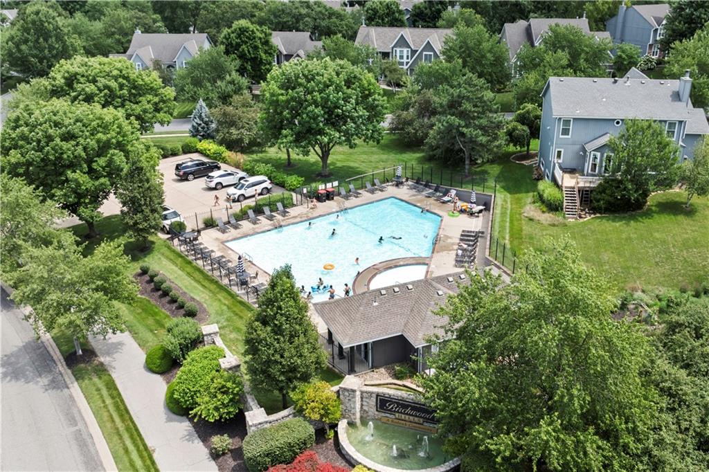 8216 W 146th Terrace