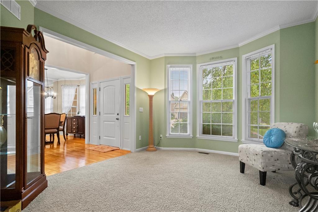 8216 W 146th Terrace