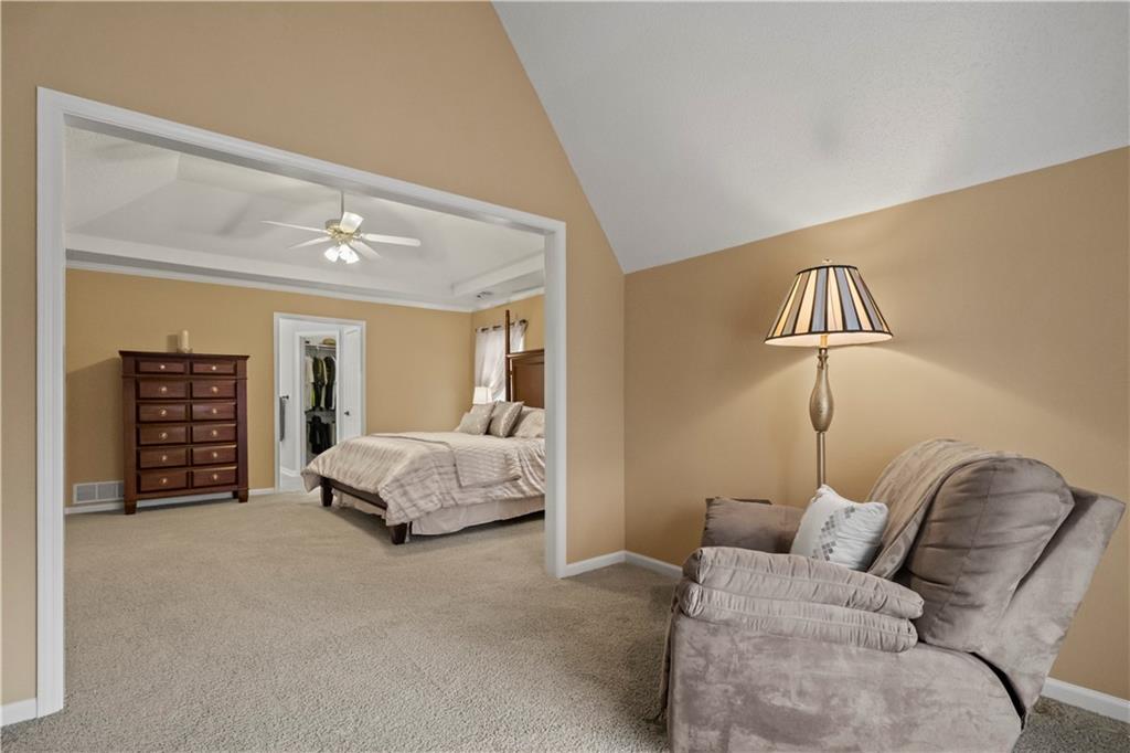 8216 W 146th Terrace