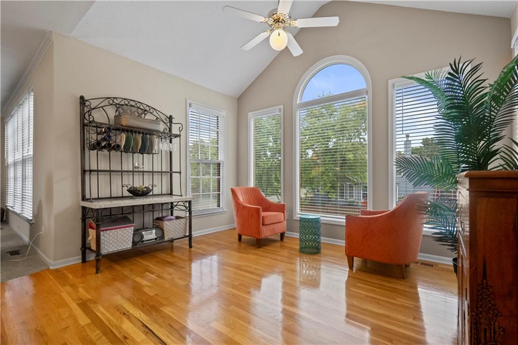 8216 W 146th Terrace