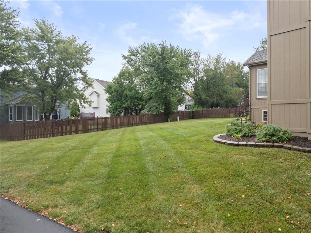 8216 W 146th Terrace