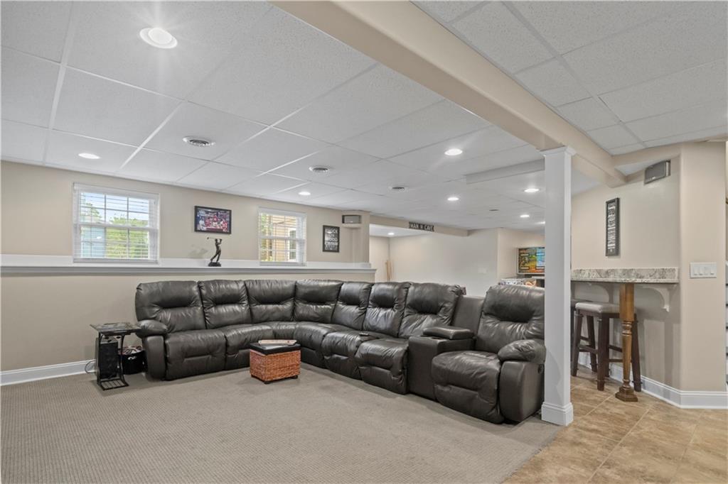 8216 W 146th Terrace