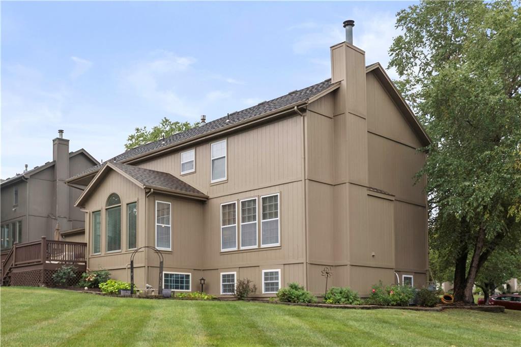 8216 W 146th Terrace