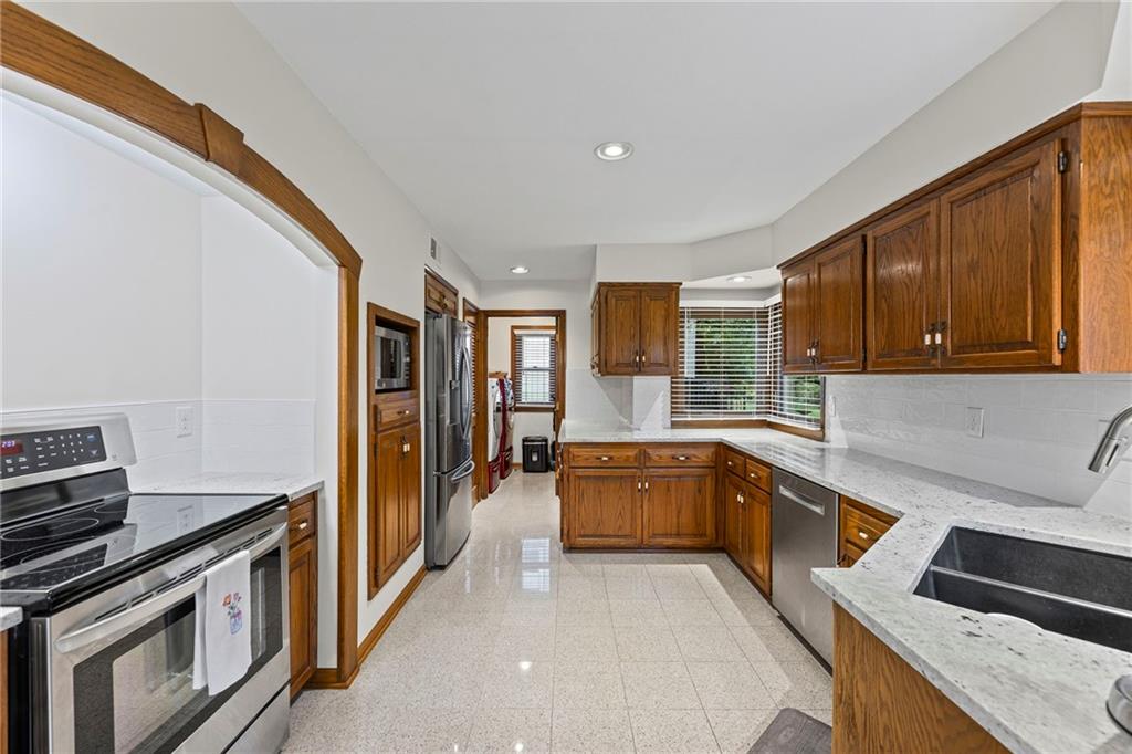 15919 W 136th Terrace