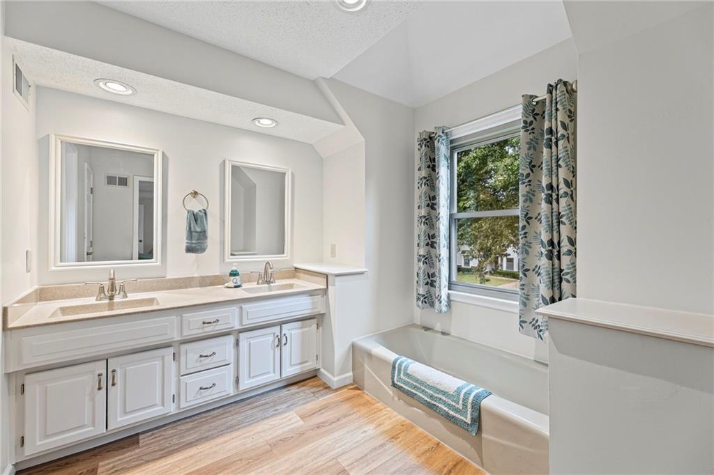 15919 W 136th Terrace