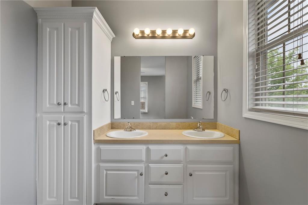 5245 Overland Drive Unit: A14