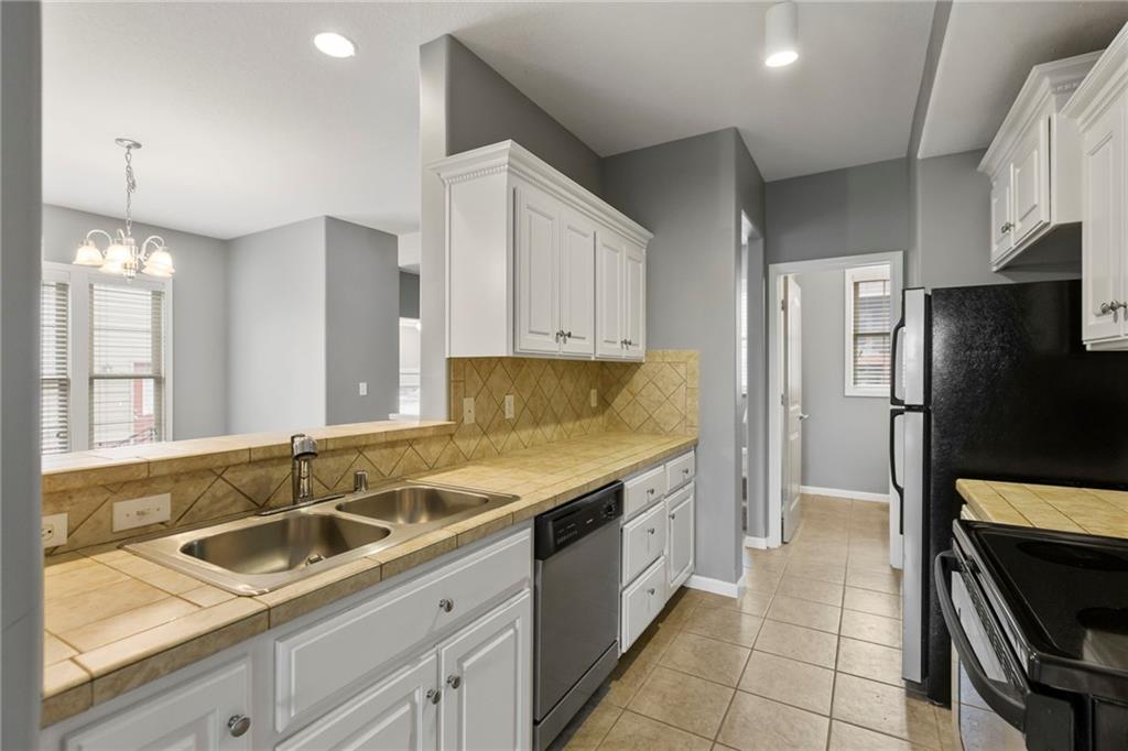 5245 Overland Drive Unit: A14