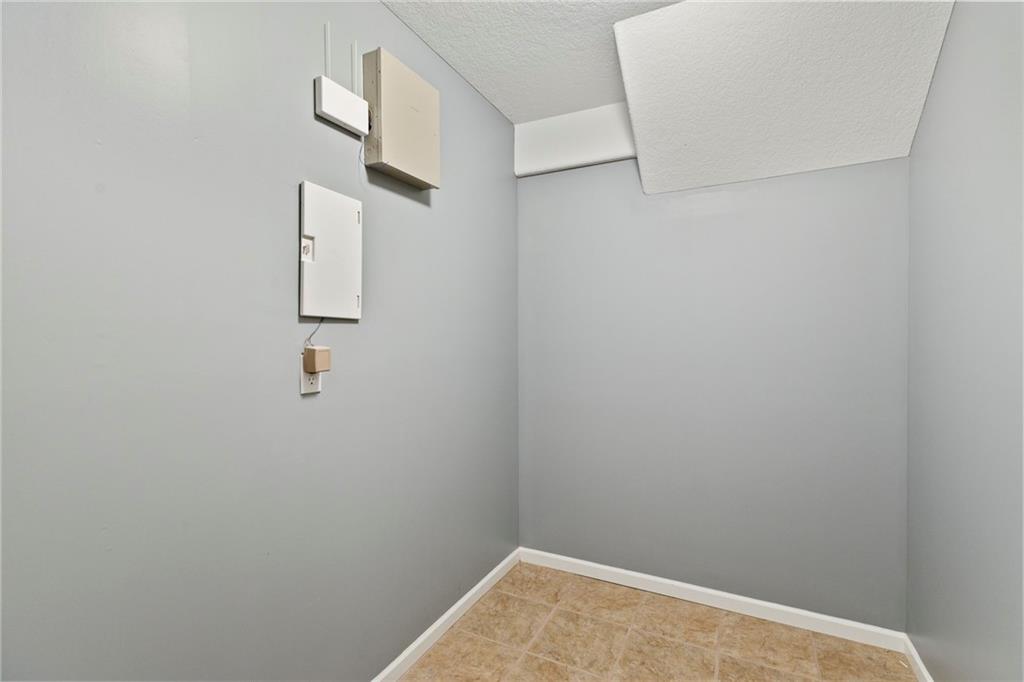 5245 Overland Drive Unit: A14