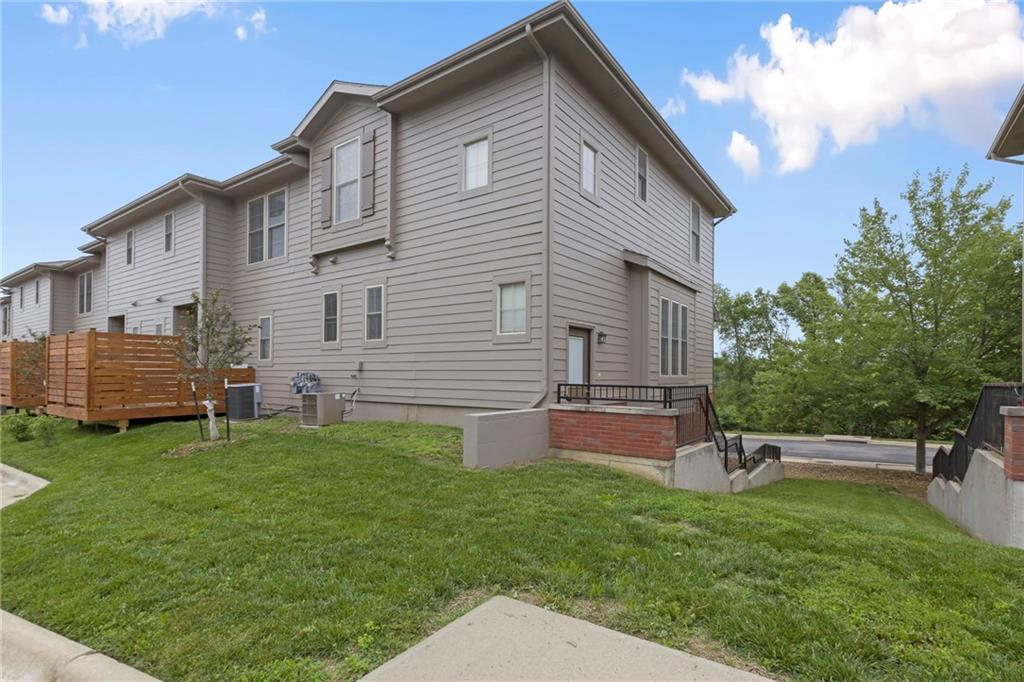 5245 Overland Drive Unit: A14