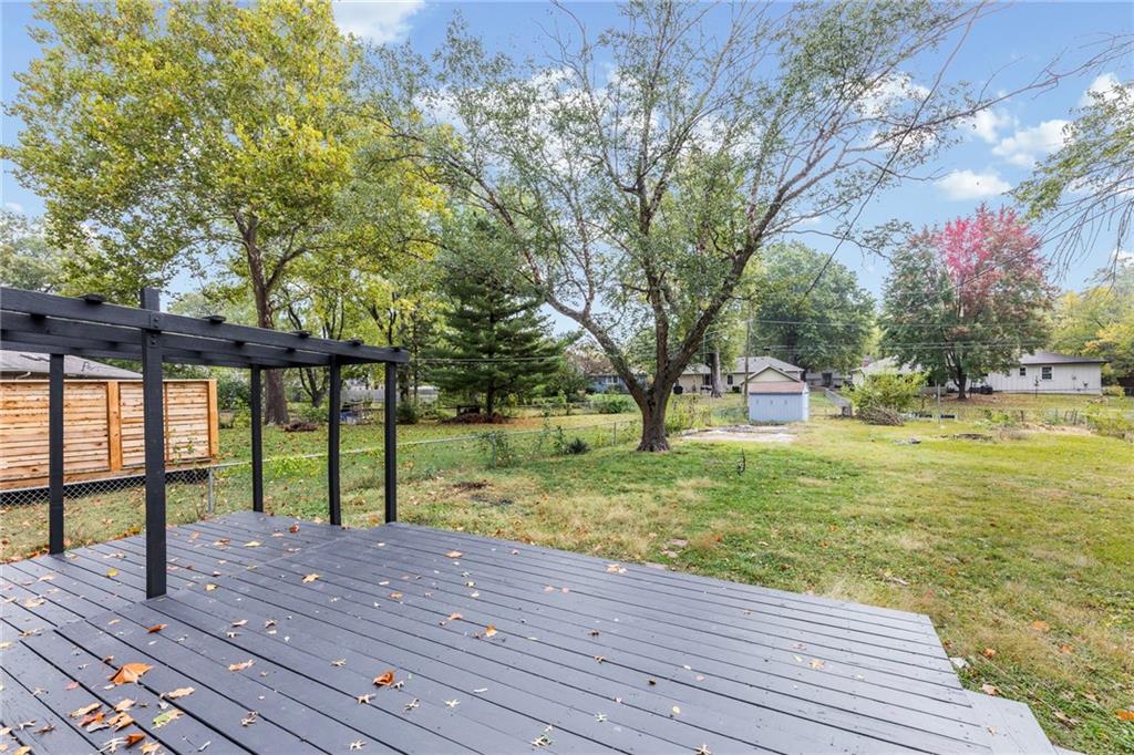 1025 W Fairwood Lane