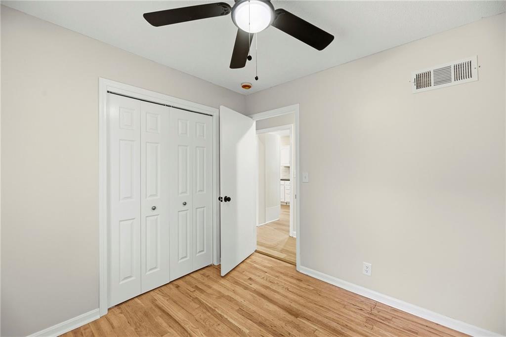 1025 W Fairwood Lane