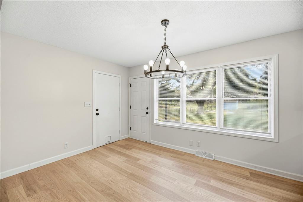 1025 W Fairwood Lane