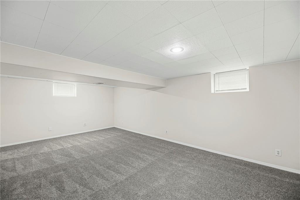 1025 W Fairwood Lane