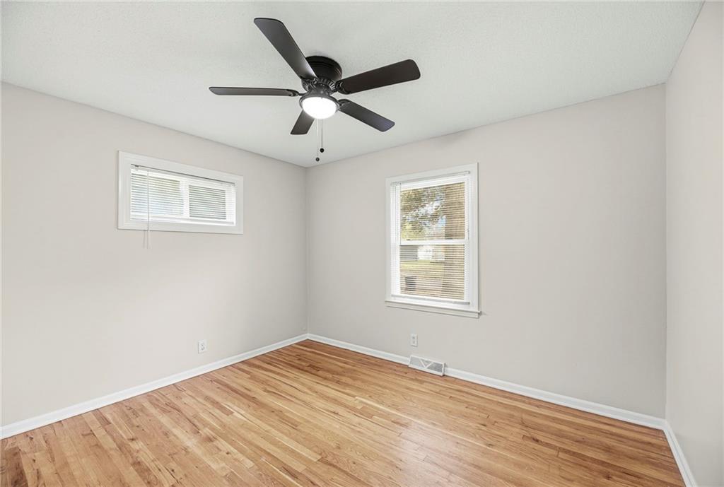 1025 W Fairwood Lane