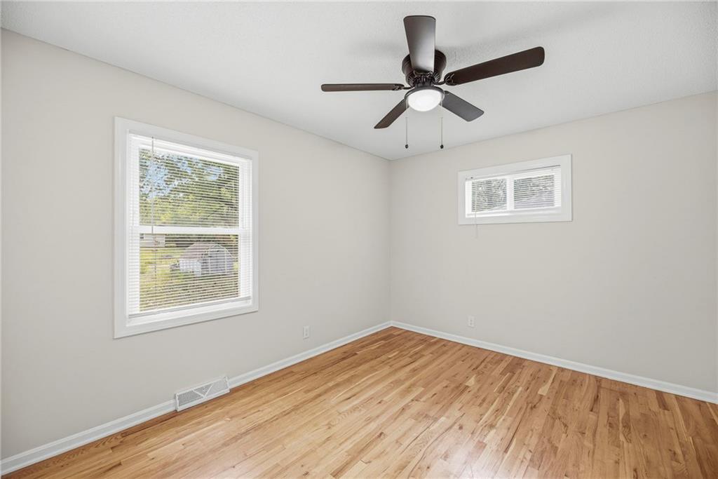 1025 W Fairwood Lane