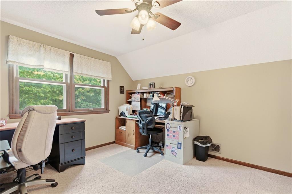 6817 LAKESHORE Drive