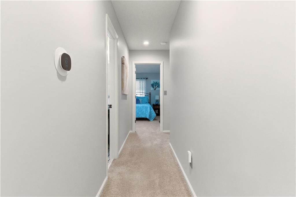 6817 LAKESHORE Drive