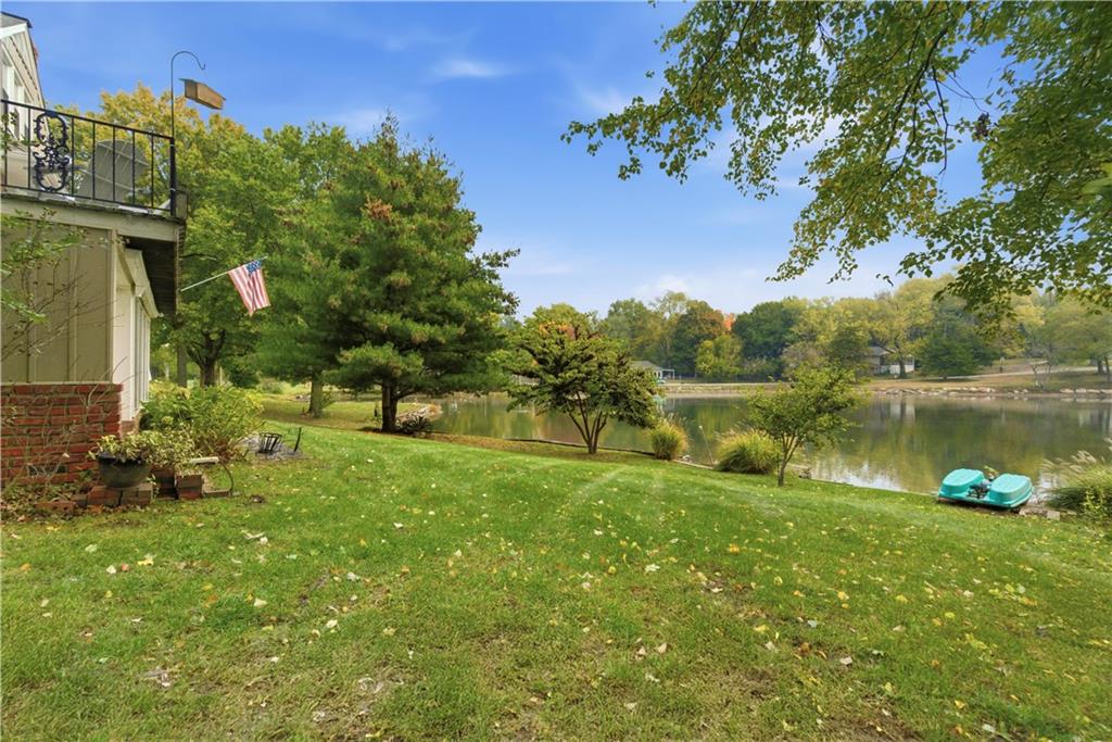 6817 LAKESHORE Drive