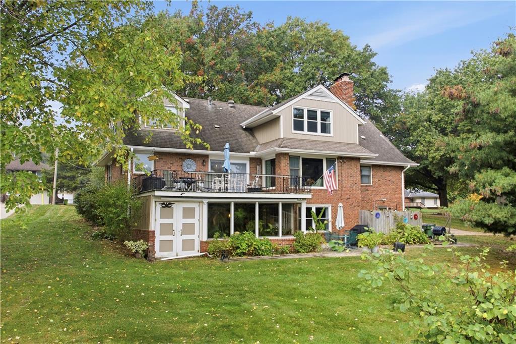 6817 LAKESHORE Drive