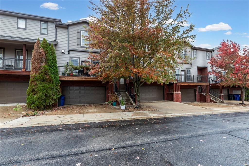 5245 Overland Drive Unit: D4