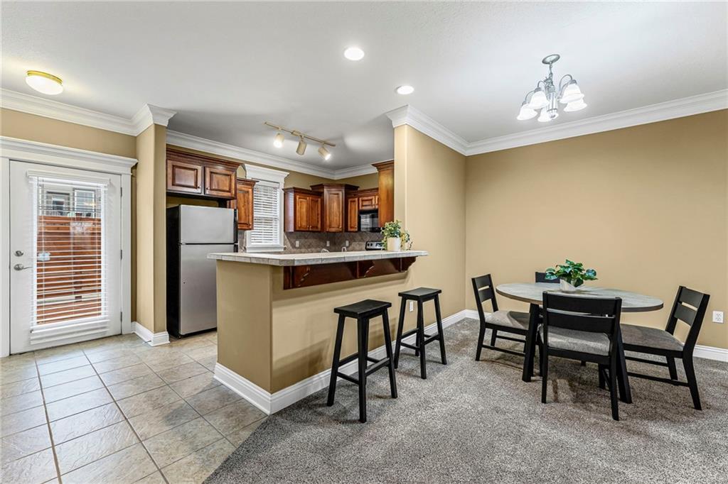 5245 Overland Drive Unit: D4