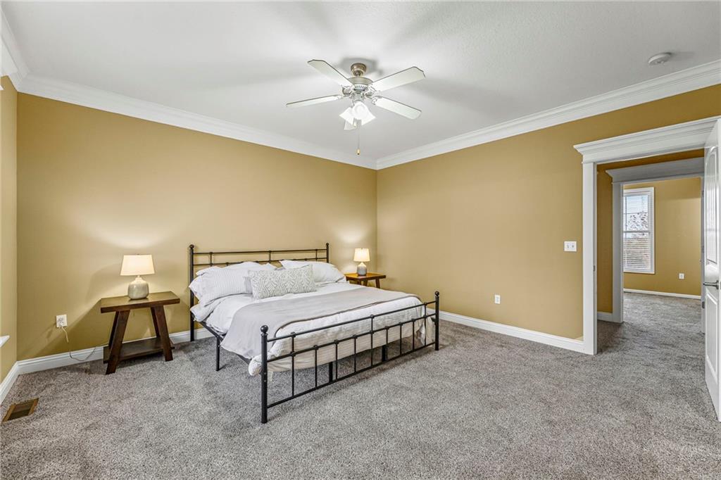 5245 Overland Drive Unit: D4