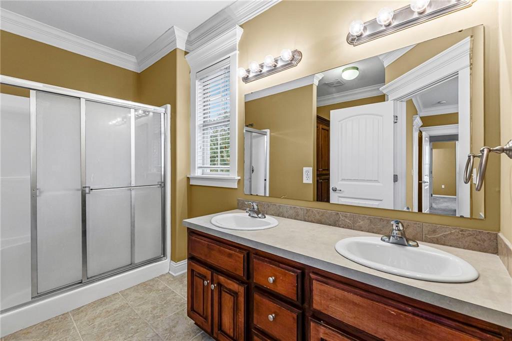 5245 Overland Drive Unit: D4