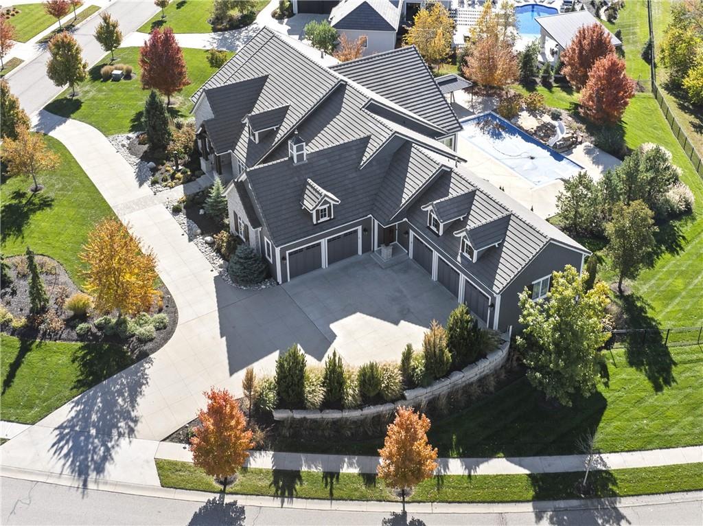 16520 Ballentine Street