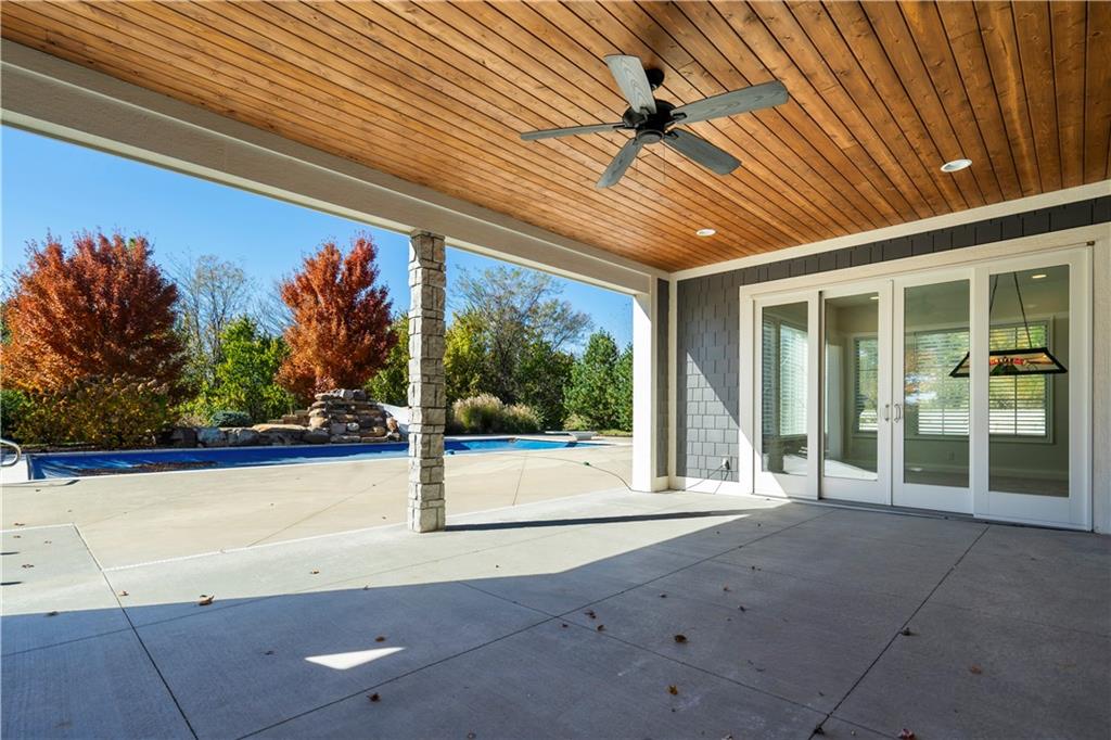 16520 Ballentine Street