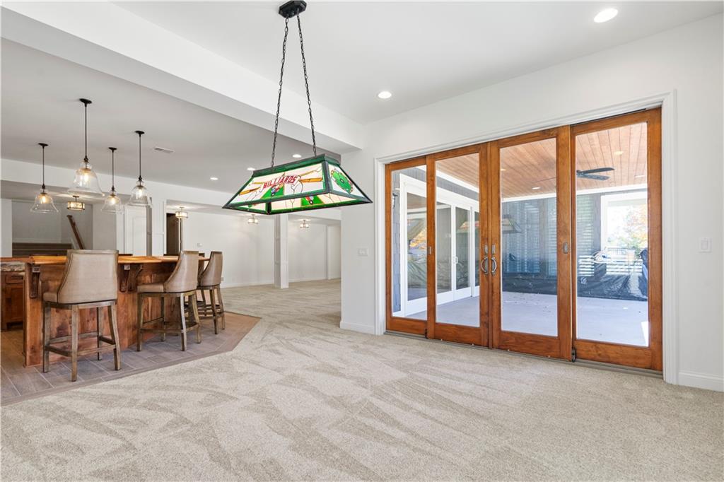 16520 Ballentine Street