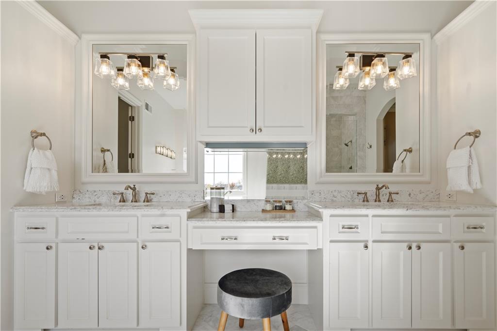 16520 Ballentine Street