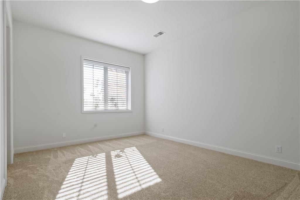 16520 Ballentine Street