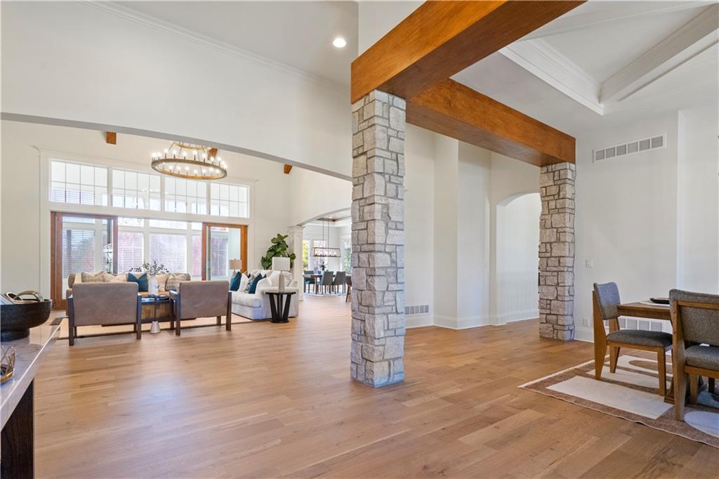 16520 Ballentine Street