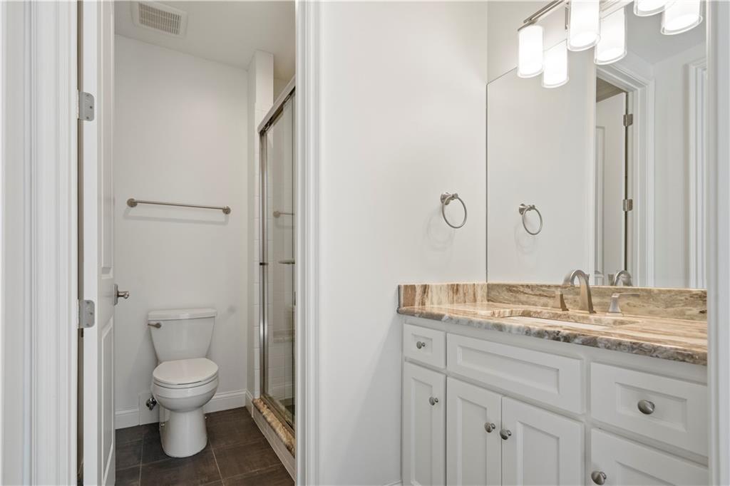 16520 Ballentine Street