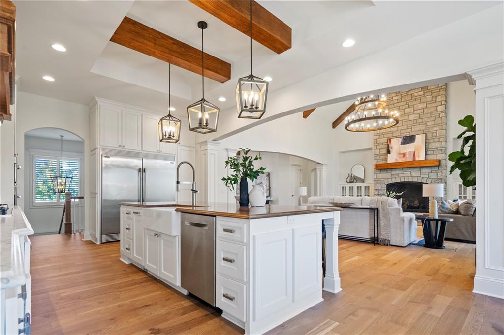 16520 Ballentine Street