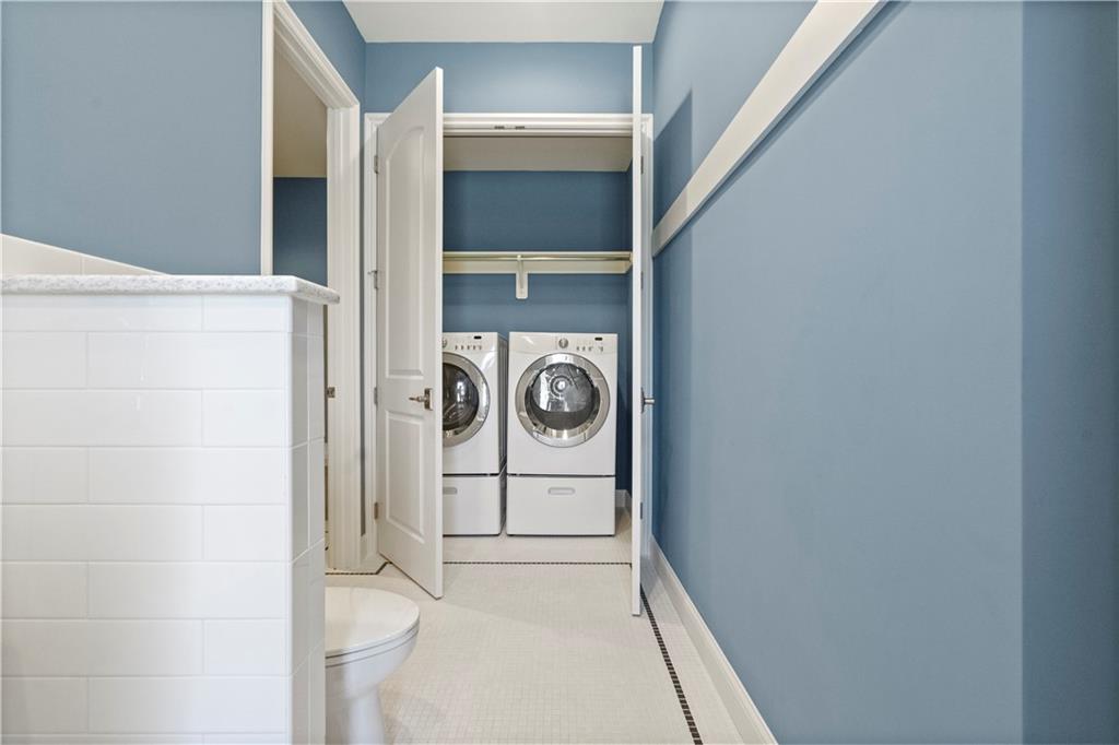 16520 Ballentine Street