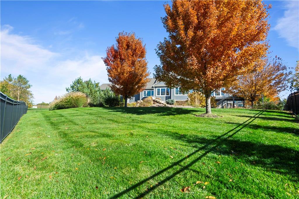 16520 Ballentine Street