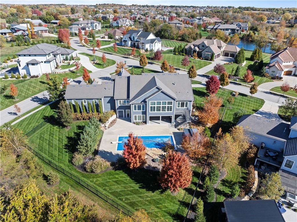 16520 Ballentine Street