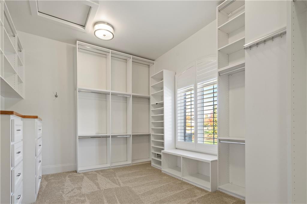 16520 Ballentine Street