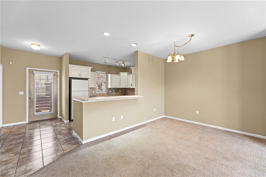 5245 Overland Drive Unit: C12